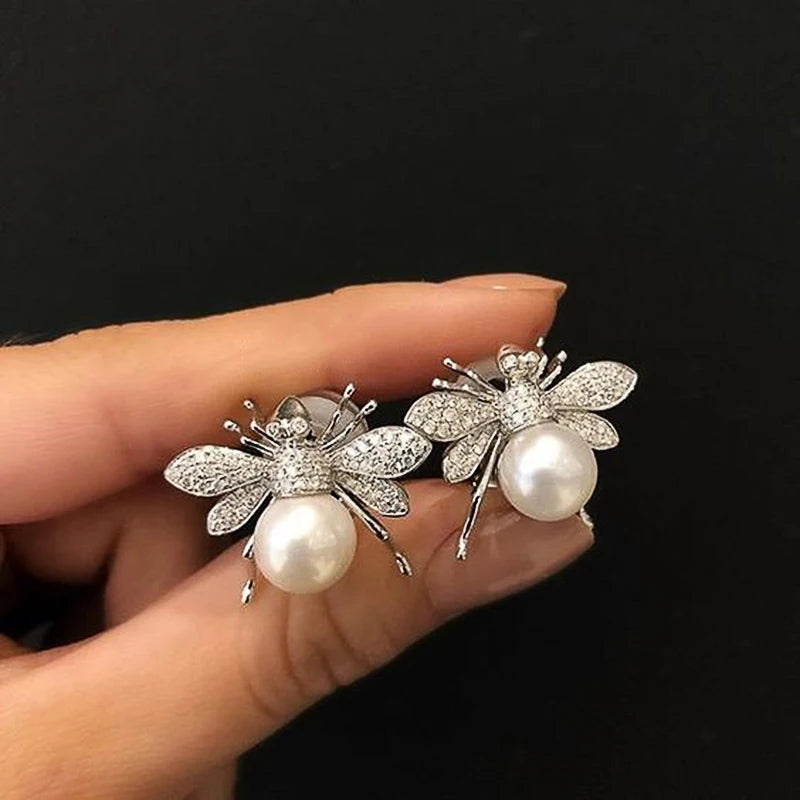 Huitan Delicate Bee Earrings Women for Wedding Engagement Good Quality Ear Accessories Dance Party Funny Earrings Trendy Jewelry