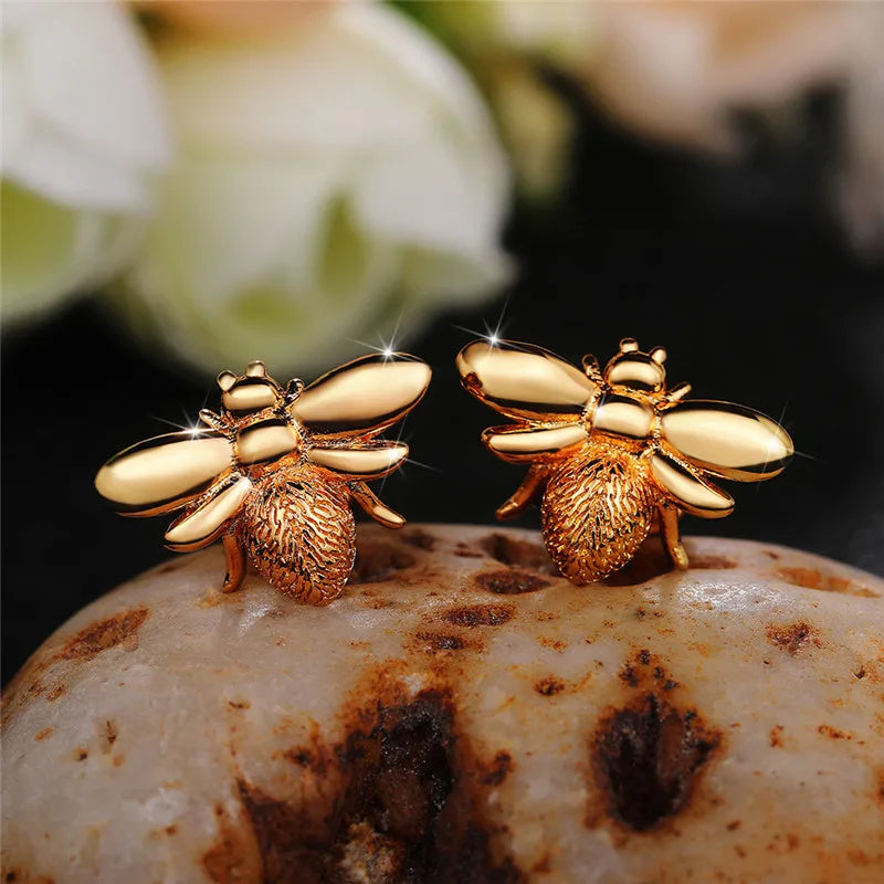Huitan Delicate Bee Earrings Women for Wedding Engagement Good Quality Ear Accessories Dance Party Funny Earrings Trendy Jewelry
