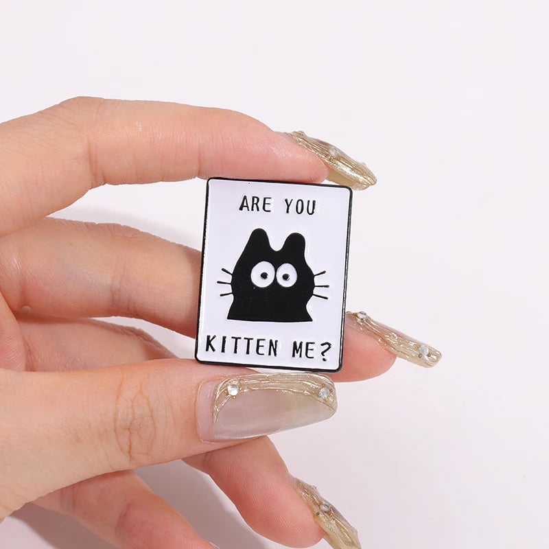 Never Trust A Man Who Doesn't Like Cats Enamel Pins Cute Cat I Rule The House Brooch Lapel Badge Jewelry Gift for Lover Cats